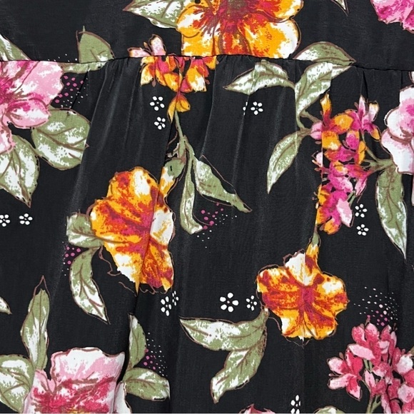 ONLY NECESSITIES Blouse Womens Medium 14/16 Floral Short Sleeve Button Up Top - Picture 13 of 15